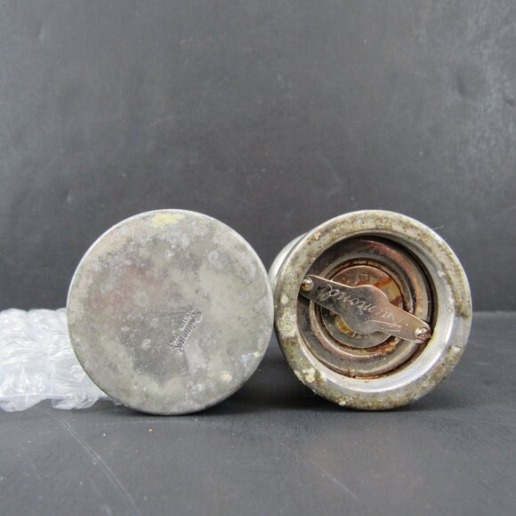 Raimond Pewter 2 1/2 Inch Salt and Pepper Grinder Set Made in Italy - Picture 5 of 9